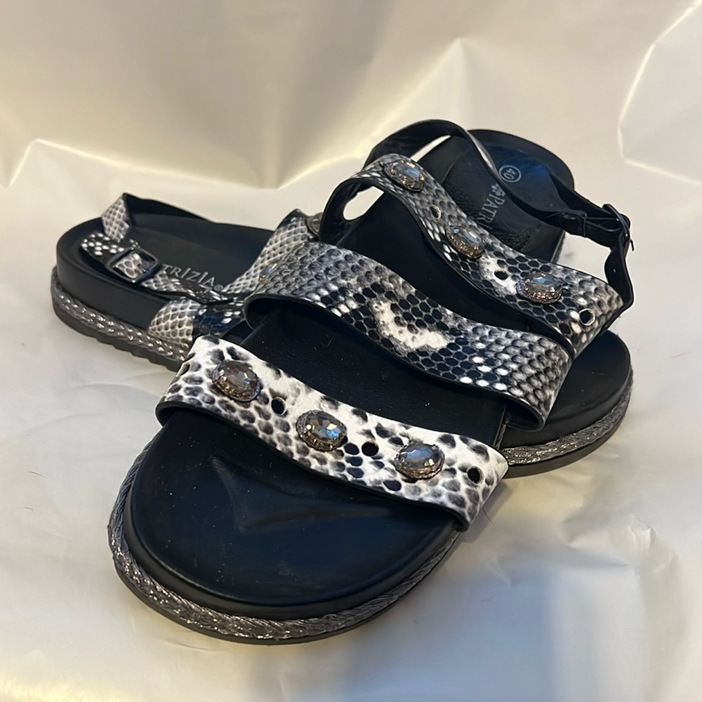 Mini platform strappy sandals